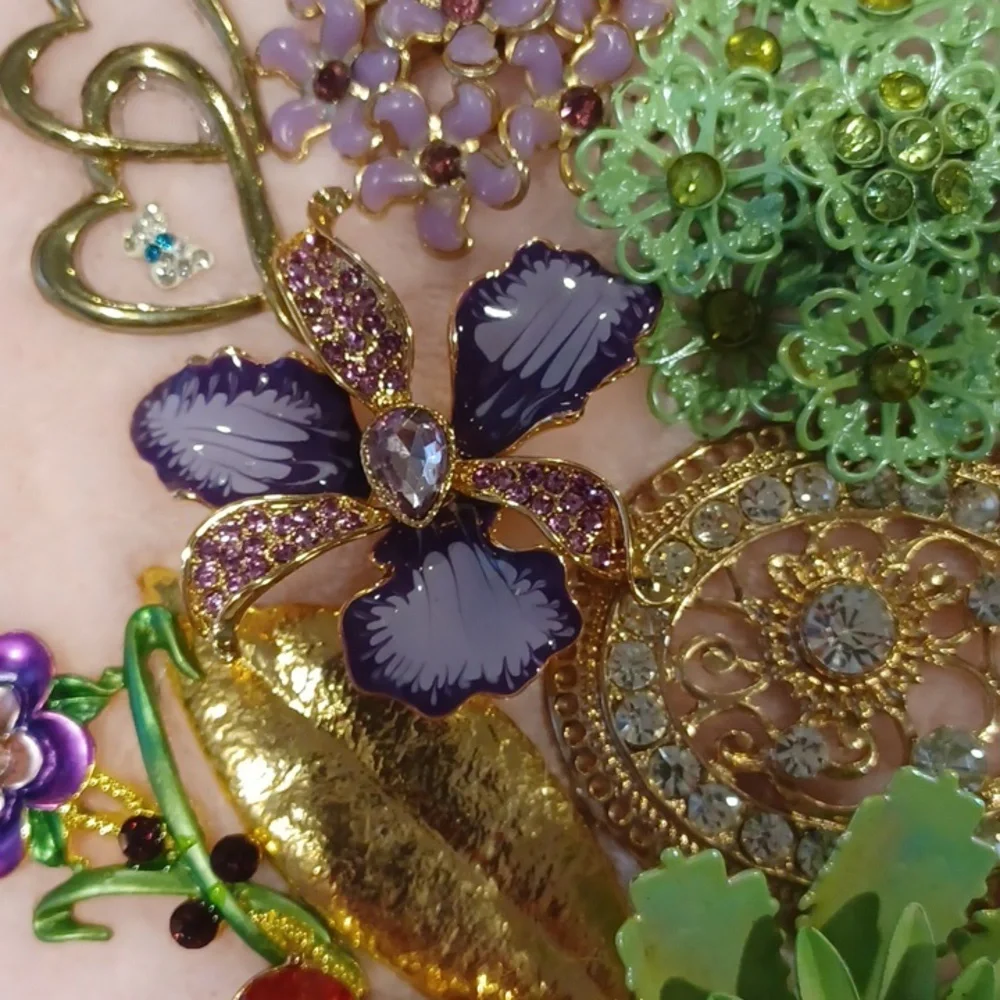 Floral Picture Art With Cats And Butterflies - Picture 5 of 7